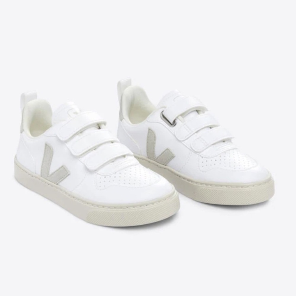 Small V-10 Sneaker (Girls Toddler & Youth) - Size 28/11